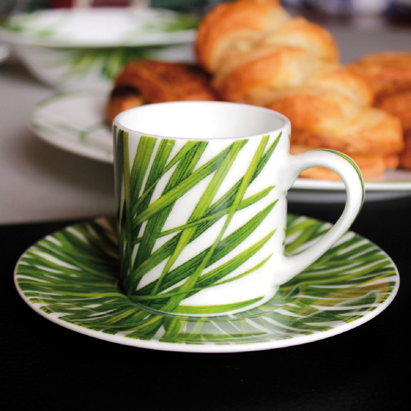 Taitù Life in Green Set of 4 espresso cups with saucer