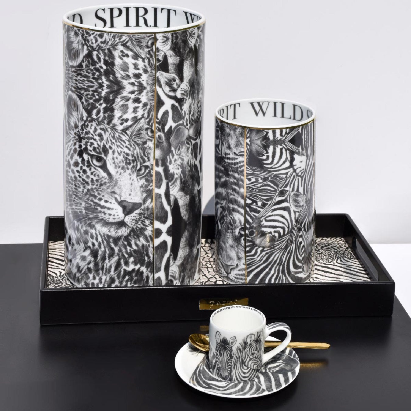 Taitù Luxury Wild Spirit Porcelain Vase