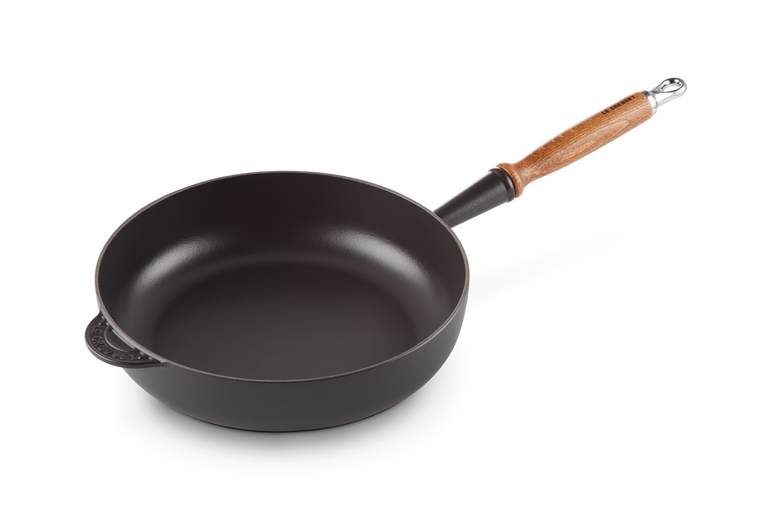 Le Creuset High frying pan in vitrified cast iron with wooden handle
