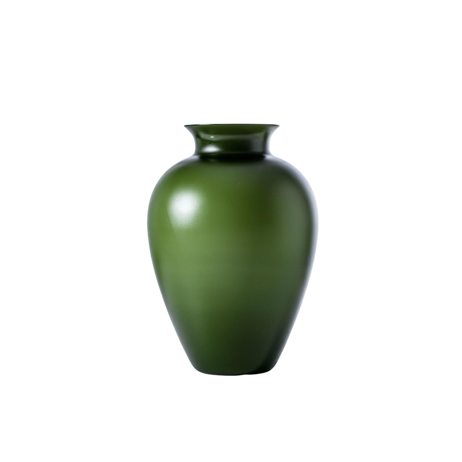 Venini Labuan Medium vase Apple green interior Lattimo Sandblasted